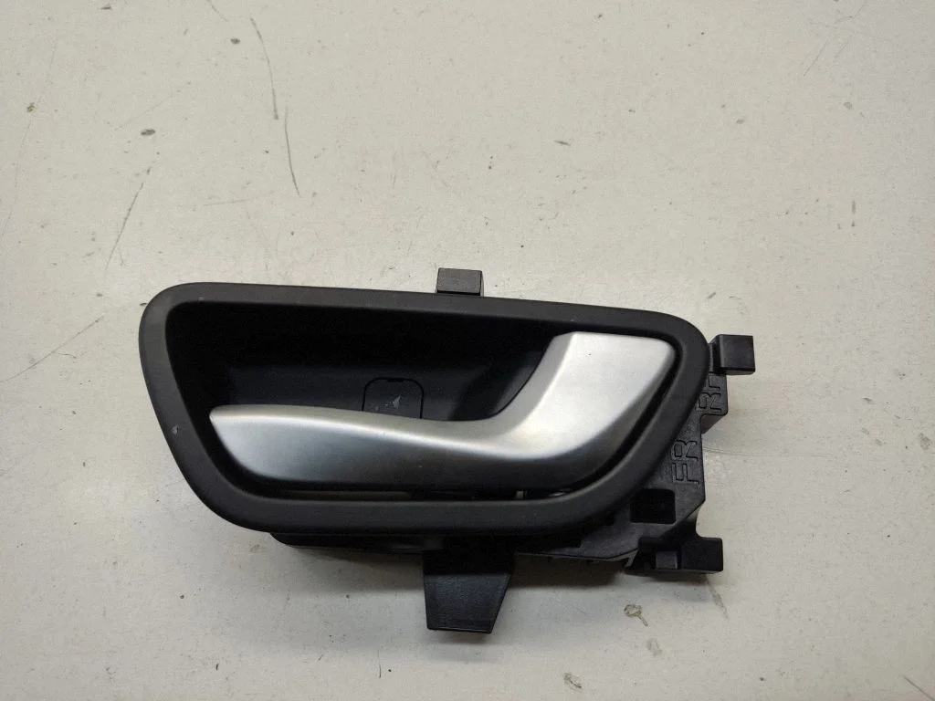 Front door interior handle – KIA Stonic (2017-)