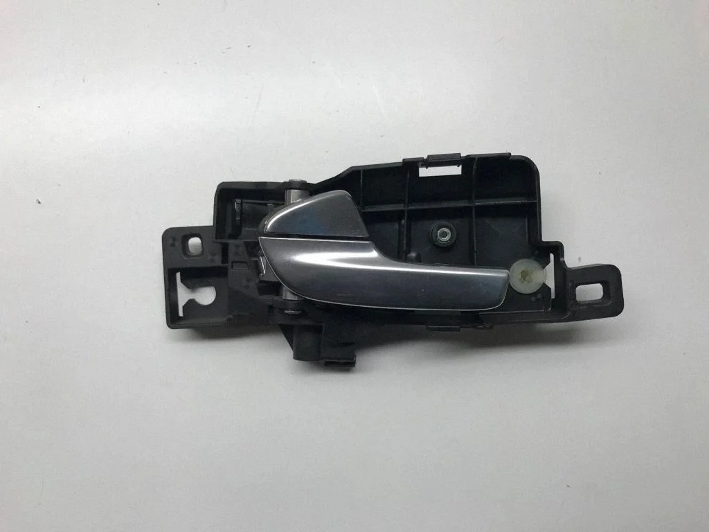 Front door interior handle – Ford Mondeo MK IV (2007-2014)