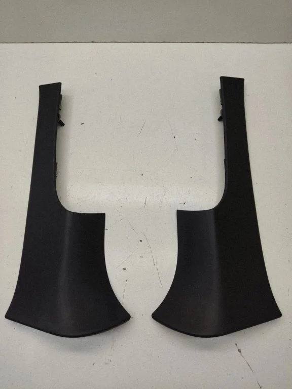 Muu tagumise ukse viimistluse osa AV11R24582BDW