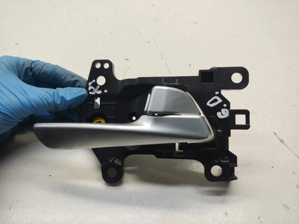 Rear door interior handle trim – rear right
