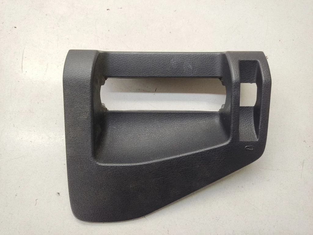 Rear door handle trim – Chrysler Grand Voyager V (2007-2015)