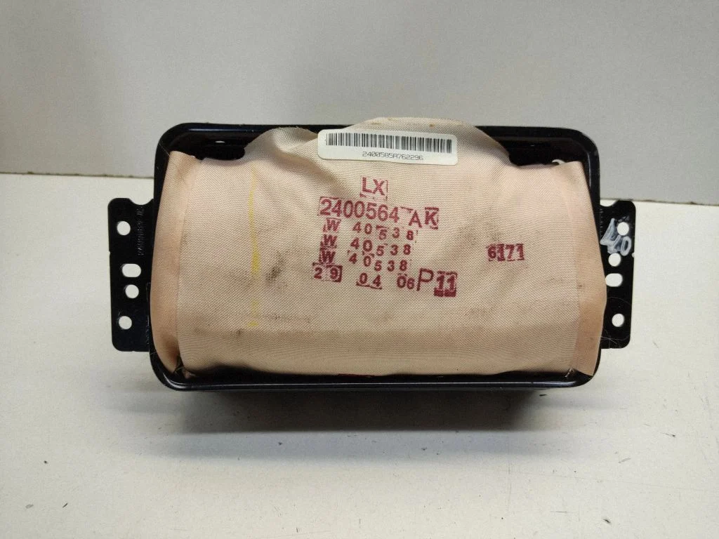 Passenger airbag P04649118AH