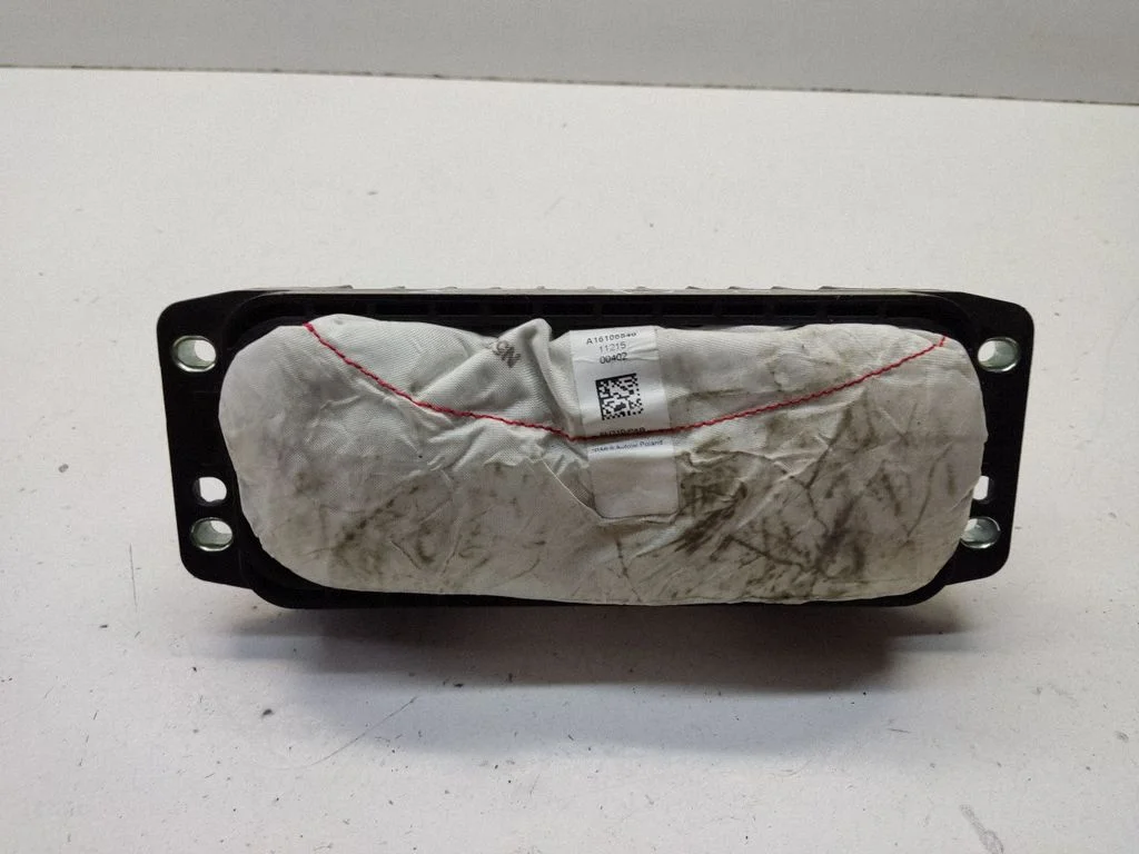 Passenger airbag – Audi A1 (2010-2018)