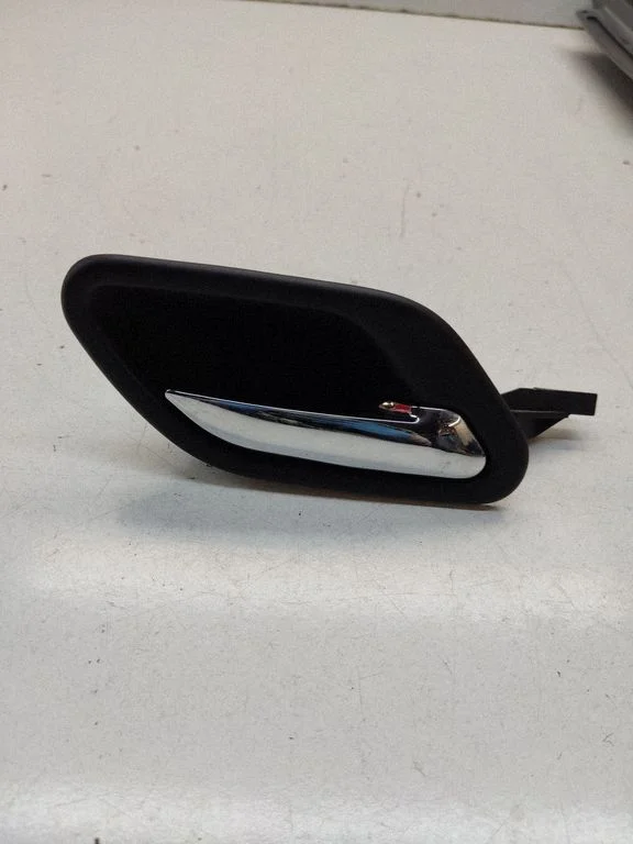 Rear door interior handle trim – BMW 5 Series E39 (1996-2003)