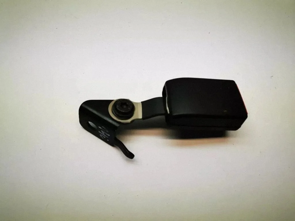 Rear seatbelt buckle – Saab 9-3 Ver2 (2008-2016)