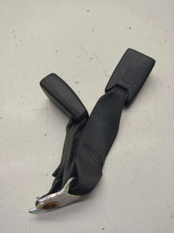 Rear seatbelt buckle 0UW801DVAC