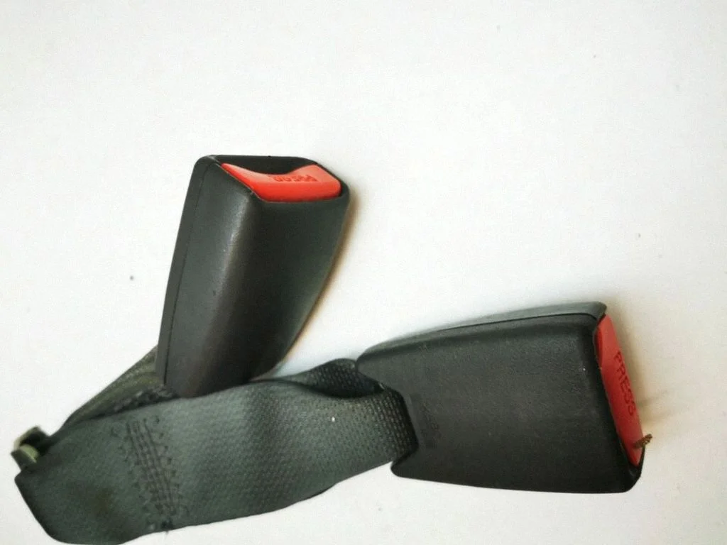 Rear seatbelt buckle OUW801DVAC