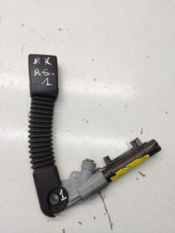 Front seatbelt buckle – Land Rover Range Rover L322 (2002-2012)
