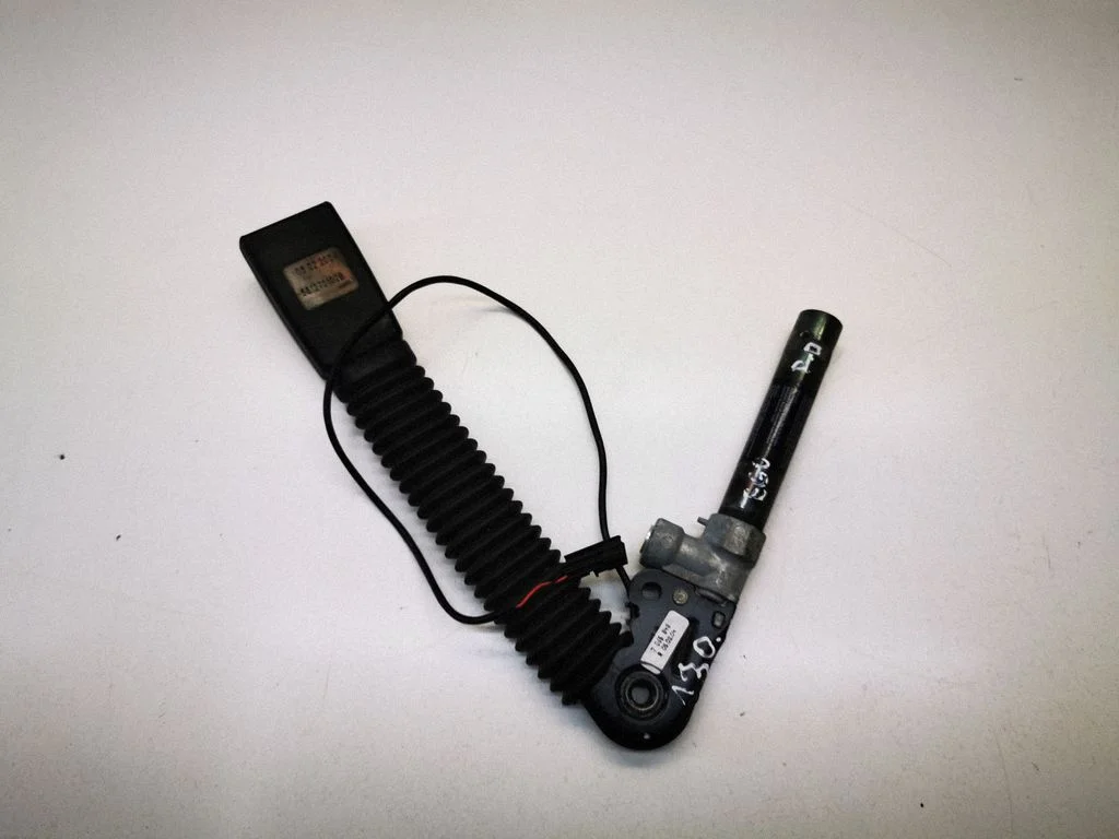 Front seatbelt buckle – BMW 5 Series E60 E61 (2004-2010)