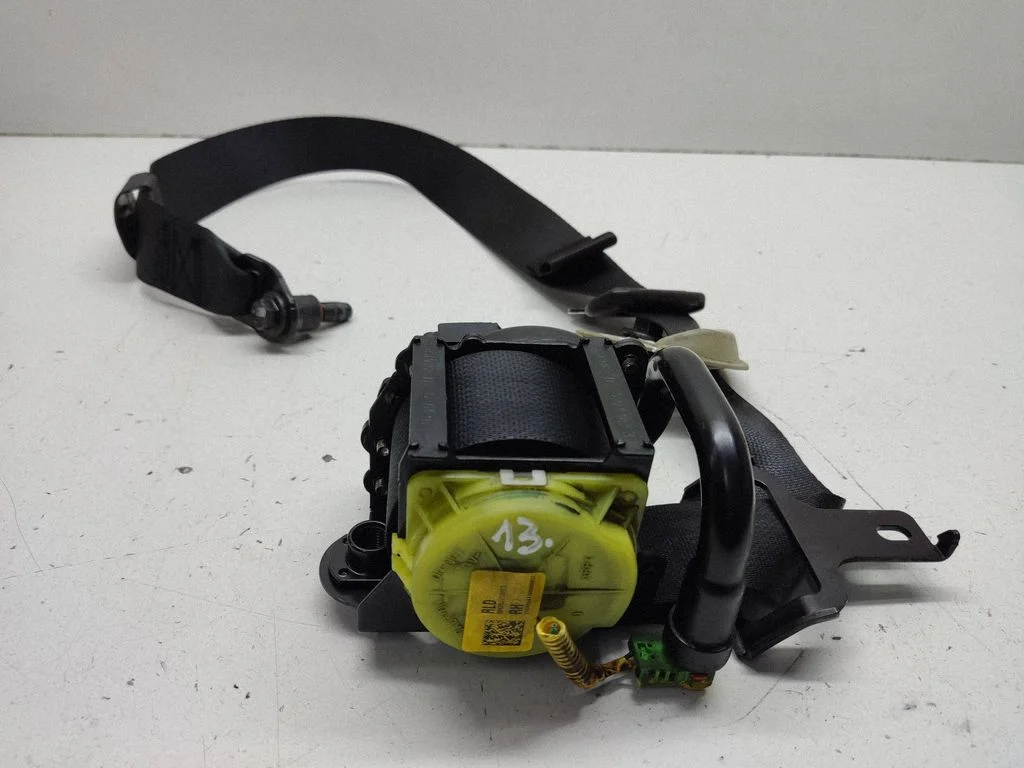 Front seatbelt – KIA Ceed (2018-)