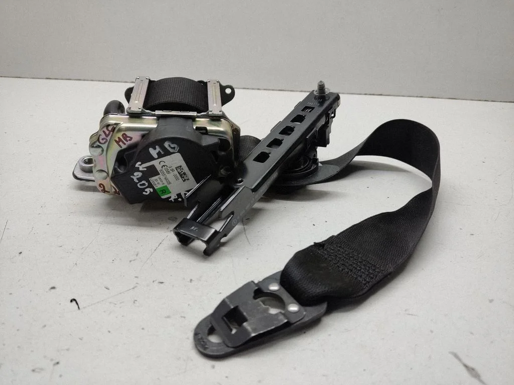 Front seatbelt – Mercedes-Benz GLC-Class C253 (2016-)