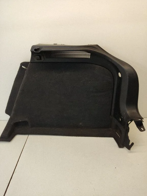 Trunk/boot lower side trim panel 8P3863880