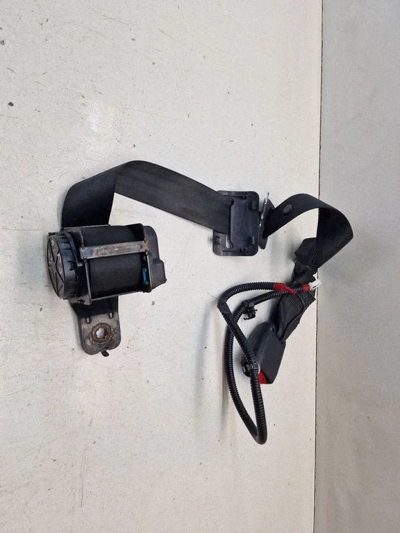 Middle seatbelt (rear) 898502T000