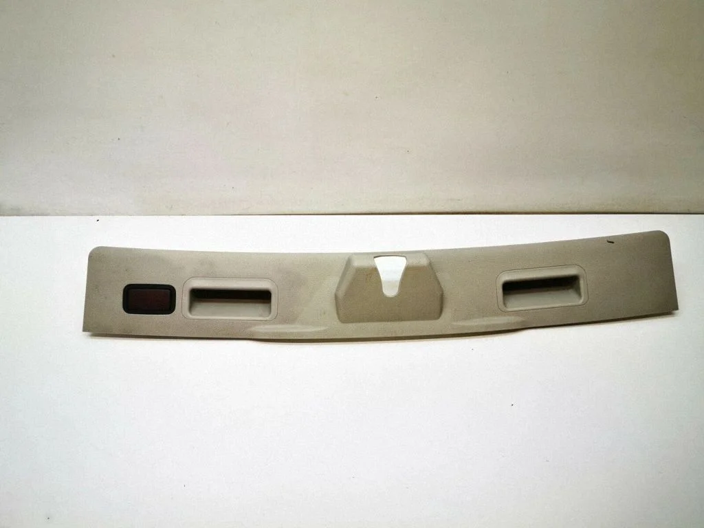 Trunk/boot sill cover protection A2517470087