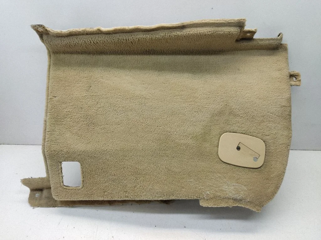 Pagasiruumi külje viimistluspaneel 7050364