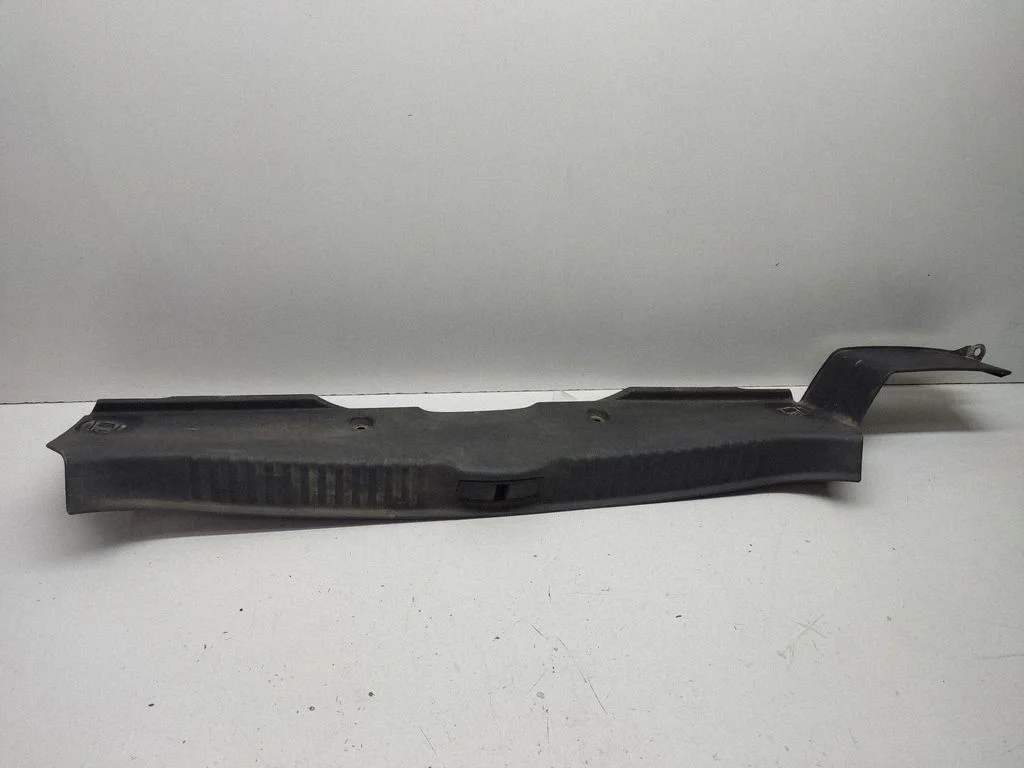 Other trunk/boot trim element 8200102543