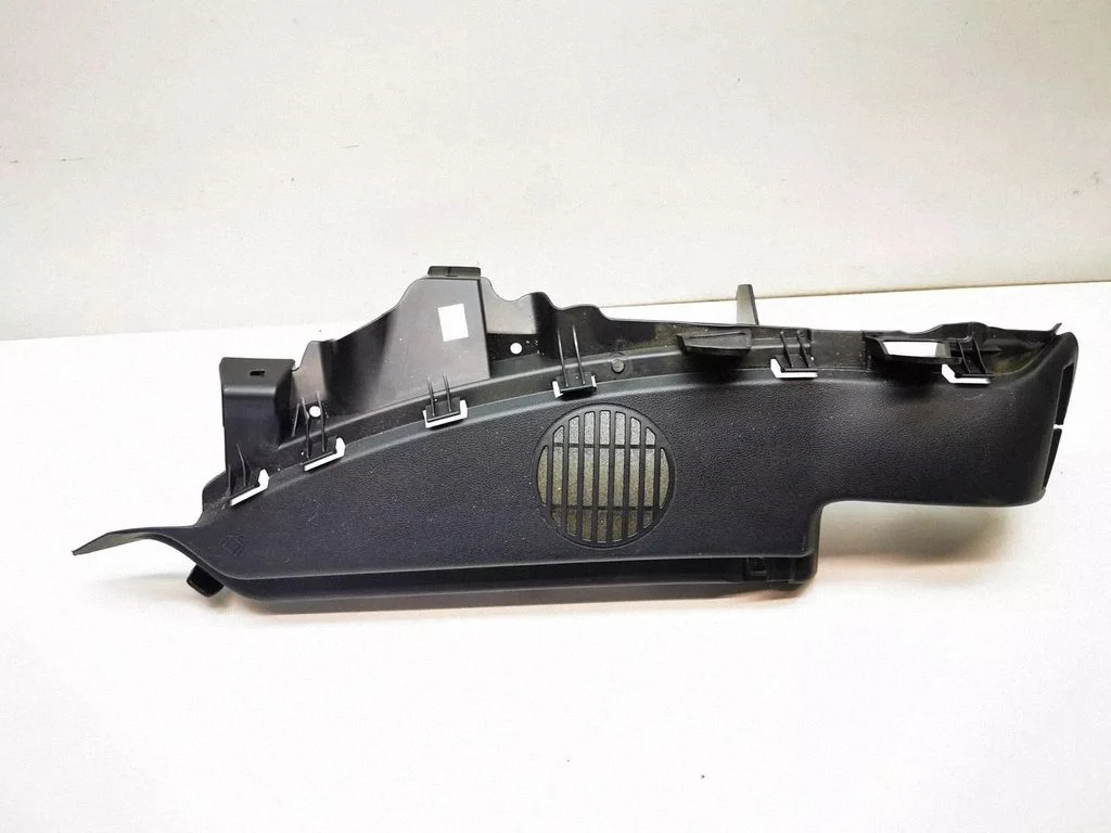 Muu pagasiruumi viimistluse osa – BMW 1-seeria E82 E88 (2007-2014)