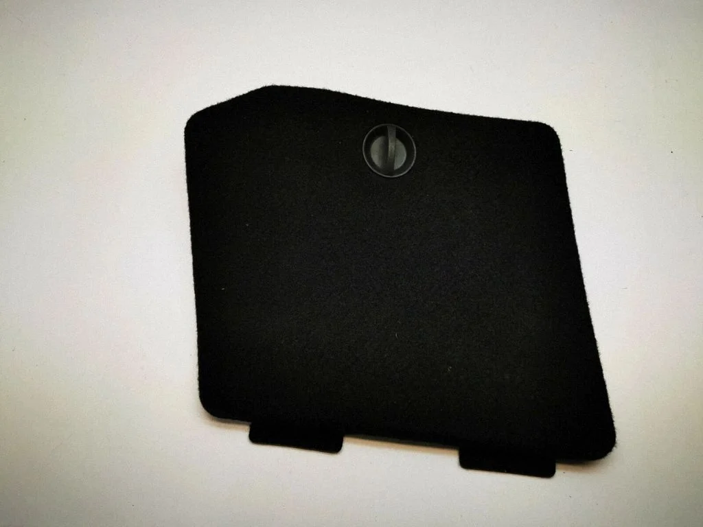 Other trunk/boot trim element – right