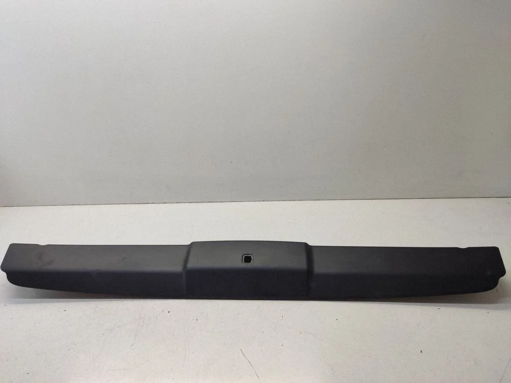 Muu pagasiruumi viimistluse osa – BMW 1-seeria E82 E88 (2007-2014)