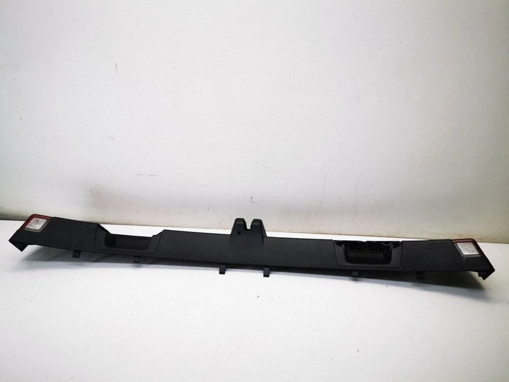 Other trunk/boot trim element – Mercedes-Benz E-Class W212 (2009-2016)
