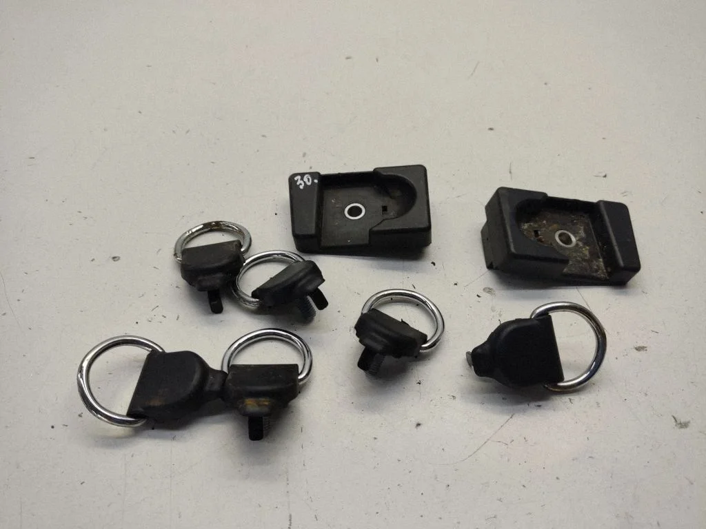 Kinnituskonks / -aas – Mercedes-Benz ML-klass W164 (2005-2011)