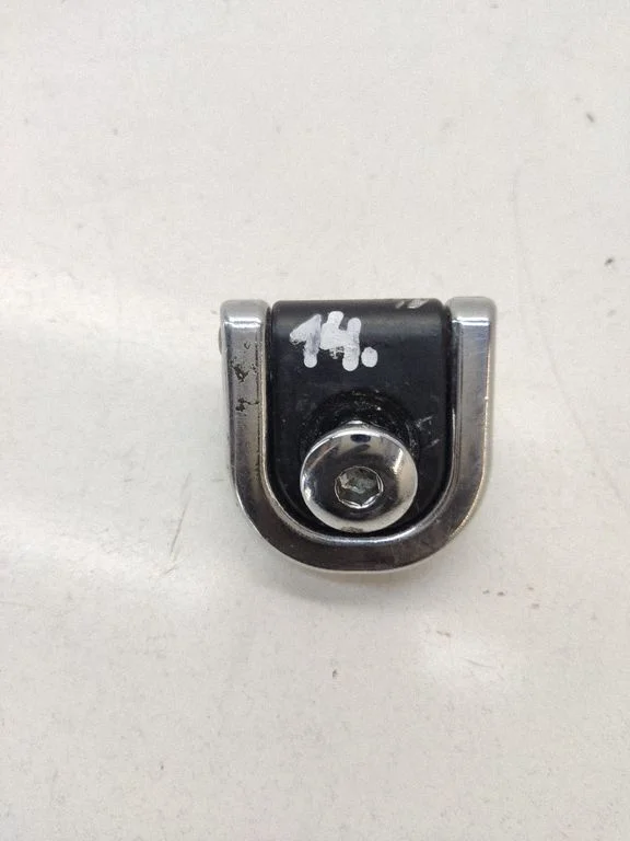 Kinnituskonks / -aas – Land Rover Range Rover L322 (2002-2012)