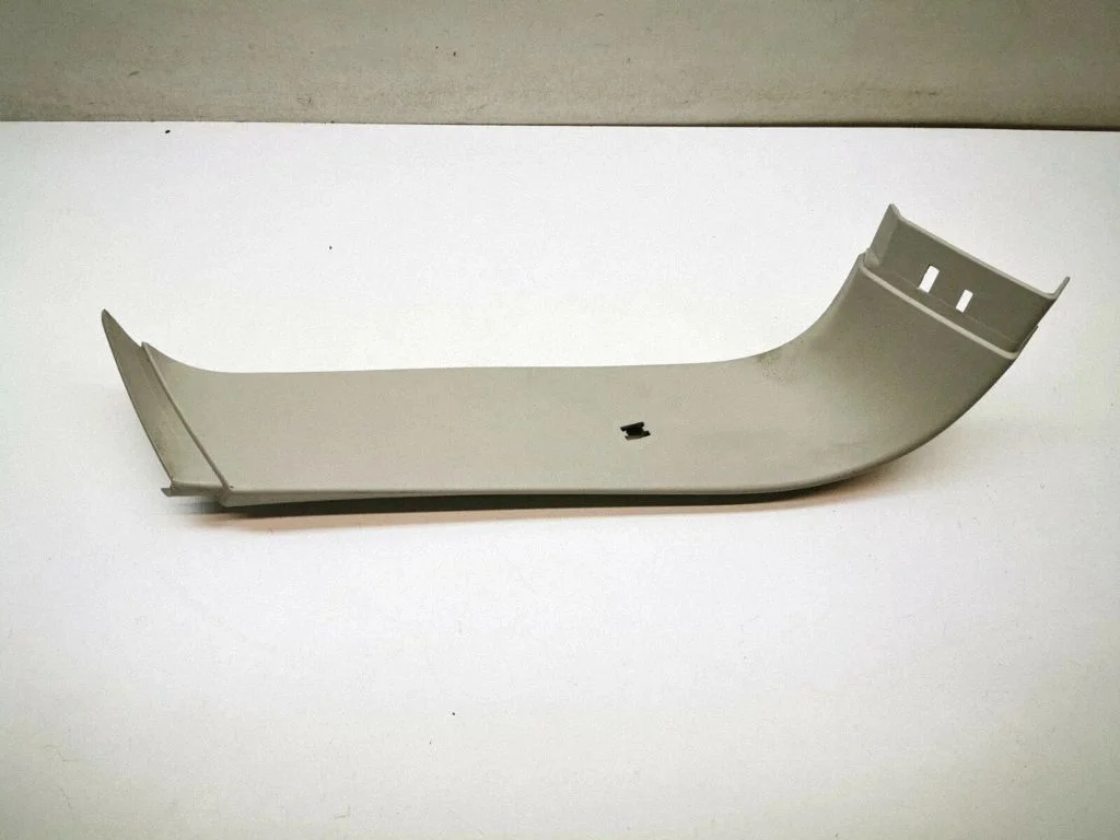 Tailgate/trunk side cover trim – Ford Focus C-MAX (2003-2010)