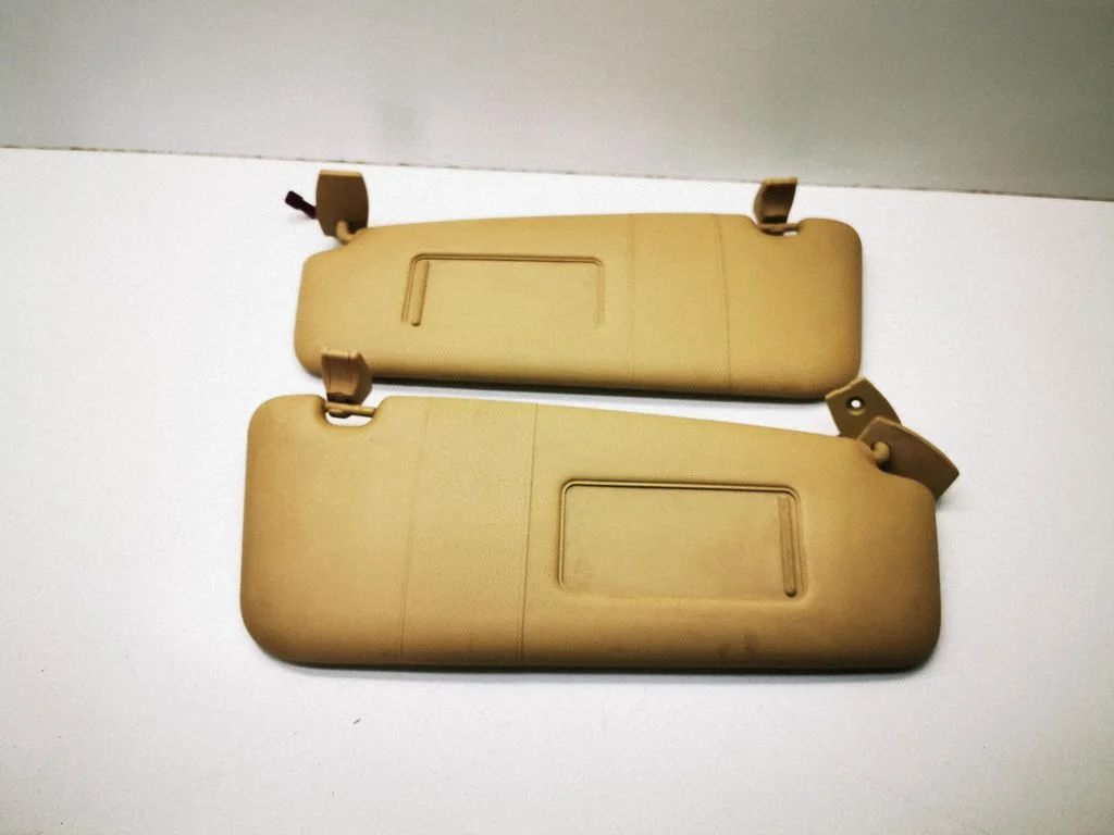 Sun visor 7069754