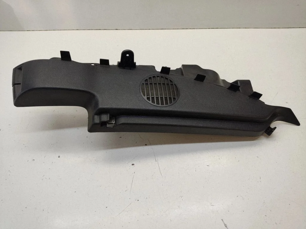 Pakiriiuli kõlari restkate – BMW 1-seeria E81 E87 (2004-2011)
