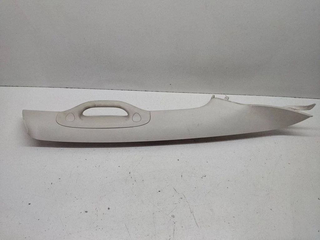 (A) pillar trim – Chrysler Grand Voyager V (2007-2015)