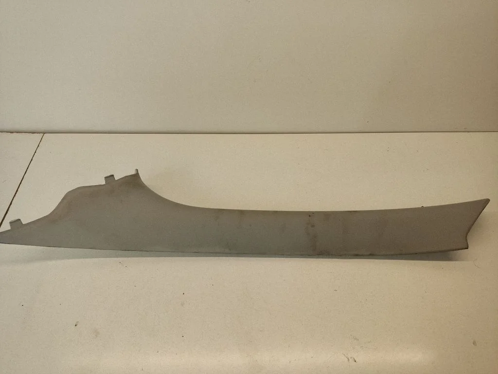 (A) pillar trim – Mercedes-Benz R-Class W251 (2005-2013)