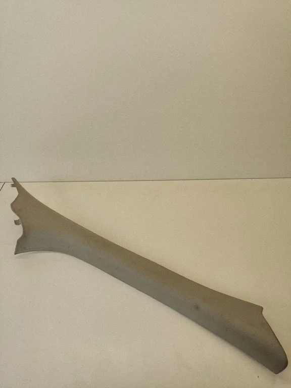 (A) pillar trim – Mercedes-Benz R-Class W251 (2005-2013)