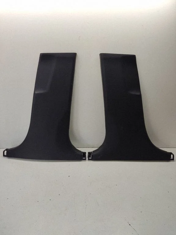 (B) pillar trim (bottom) 858452T1000