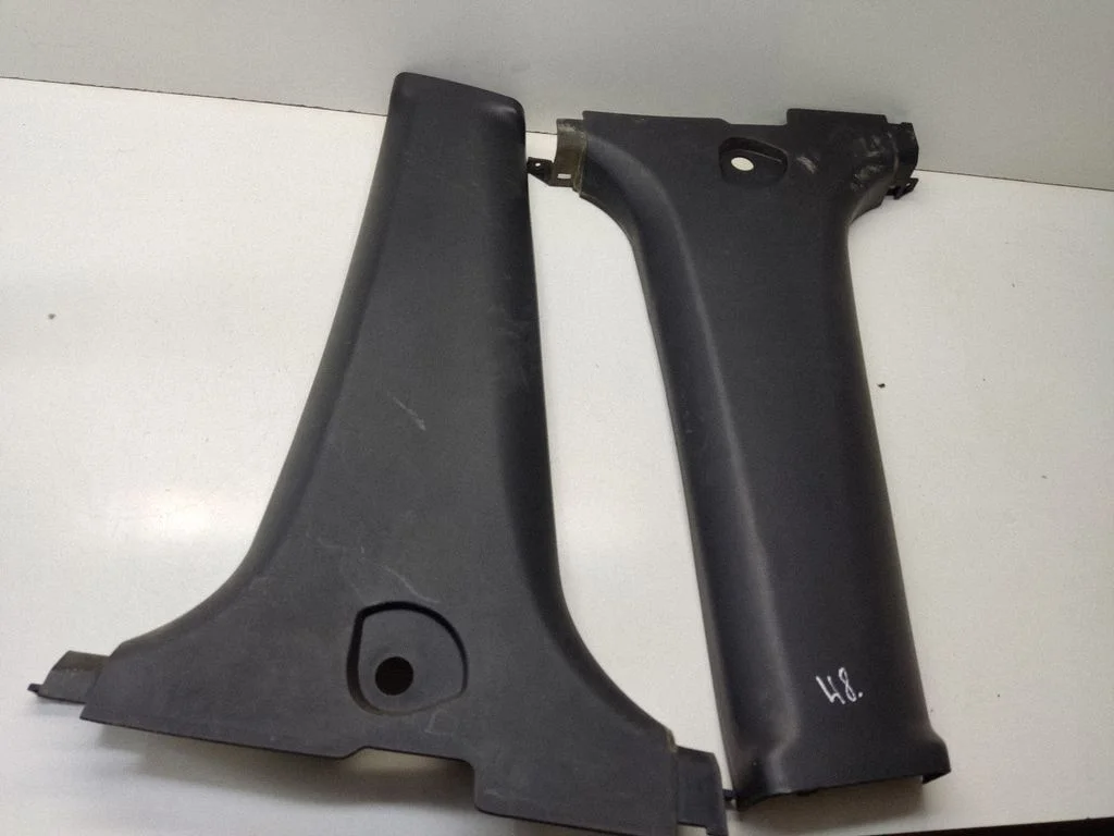(B) pillar trim (bottom) – KIA Sportage (2005-2010)