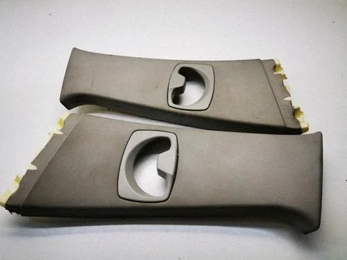 (B) pillar trim (top) 7027087
