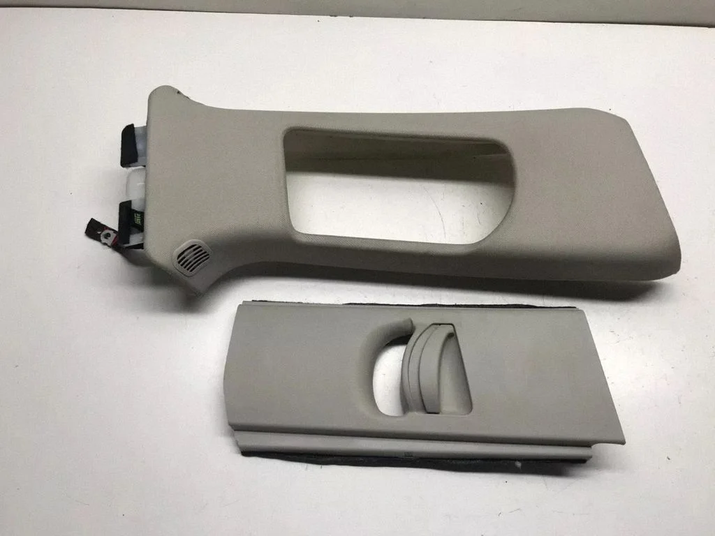(B) piilari kate (ülemine) – Audi A6 Allroad C5 (1999-2005)