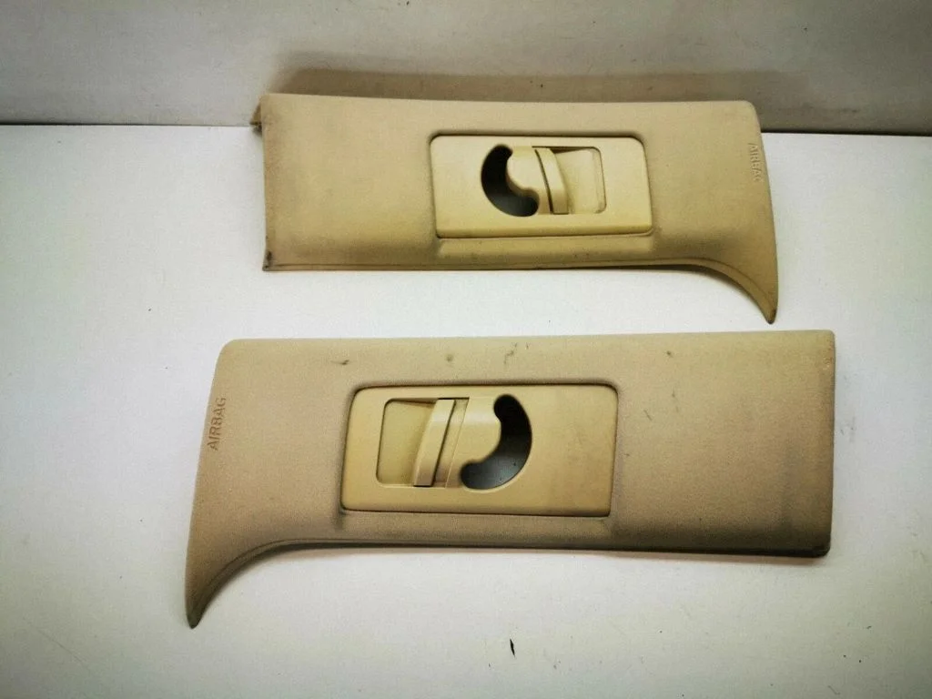 (B) piilari kate (ülemine) – Land Rover Range Rover L322 (2002-2012)