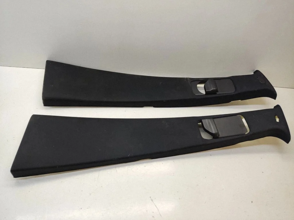 (B) pillar trim (top) – Mercedes-Benz ML-Class W164 (2005-2011)