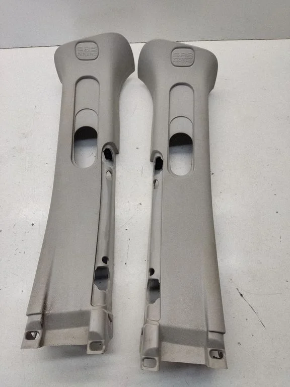(B) pillar trim (top) P0ZR26ES3AE
