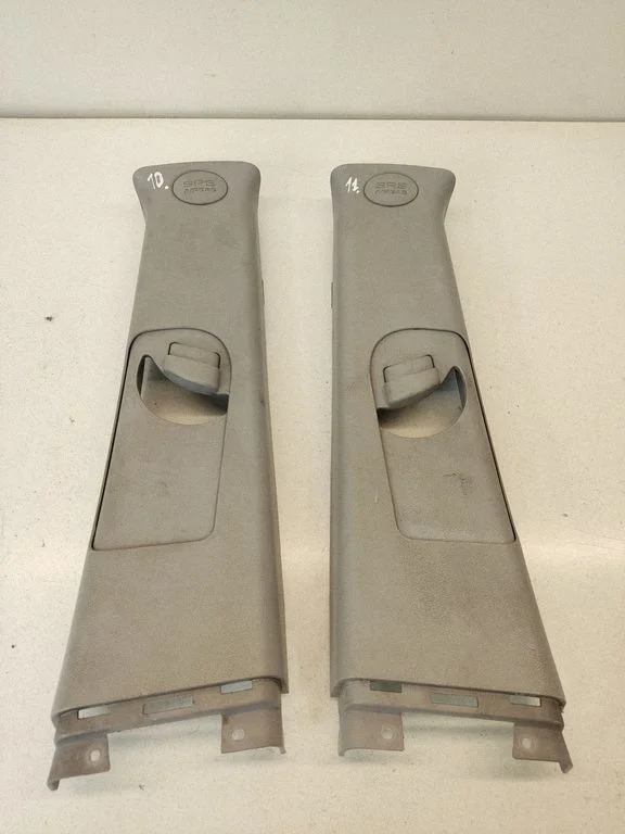 (B) pillar trim (top) – KIA Sportage (2005-2010)