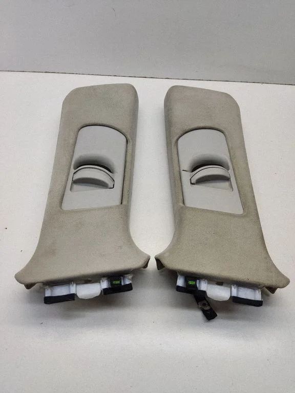 (B) piilari kate (ülemine) – Audi A6 Allroad C5 (1999-2005)