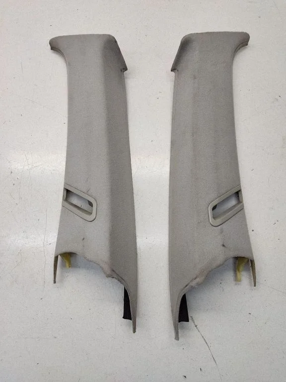 (B) pillar trim (top) 8186812