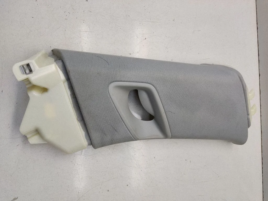 (B) pillar trim (top) 4M0867287