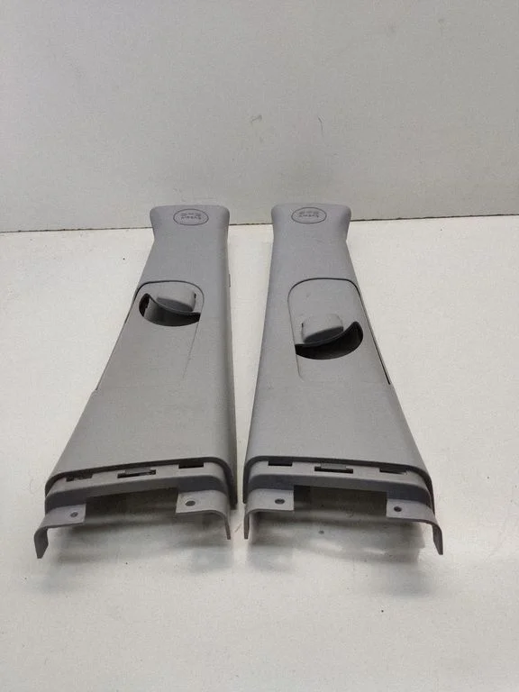 (B) pillar trim (top) – KIA Sportage (2005-2010)