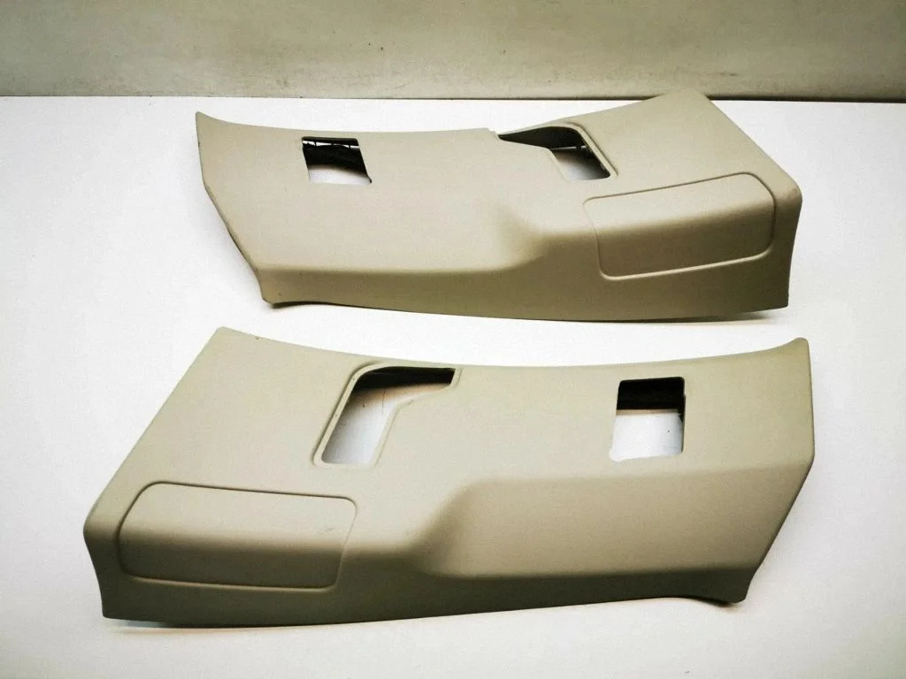 (C) pillar trim – Volvo XC90 (2003-2006)