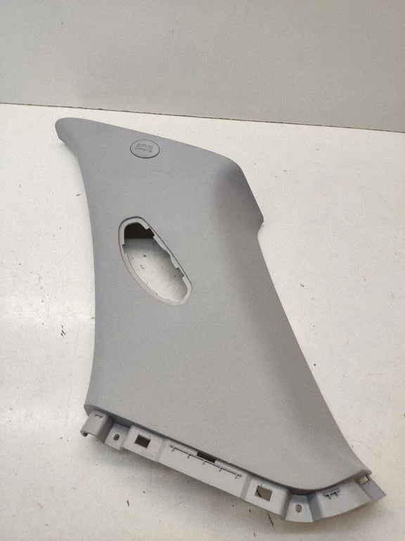 (C) pillar trim – KIA Sportage (2005-2010)