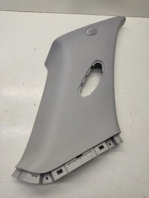 (C) pillar trim – KIA Sportage (2005-2010)