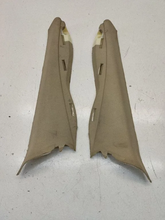 (C) pillar trim 7049902