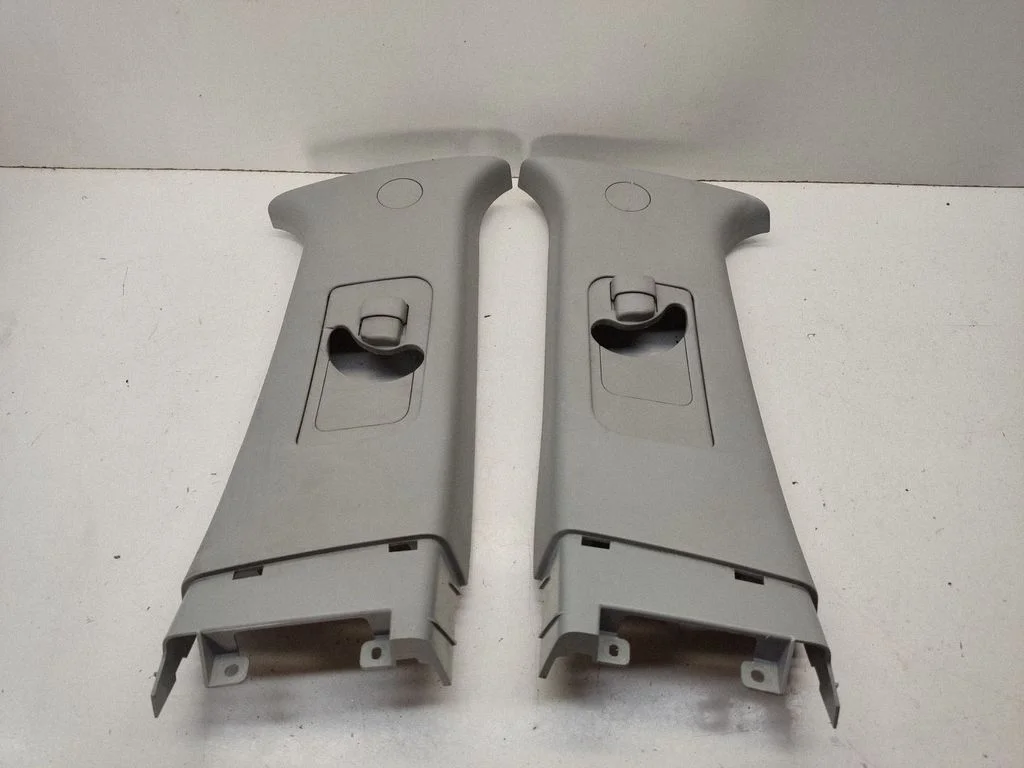 (B) pillar trim (top) – Mitsubishi Outlander (2007-2012)