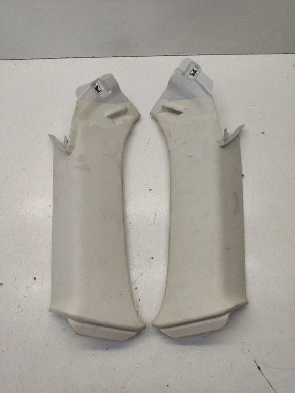 (B) pillar trim (top) 3G9867242
